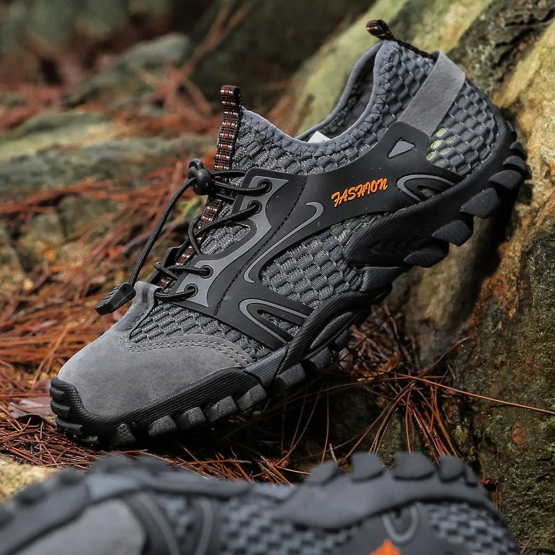 Outdoor  Anti-slip Wear-resistant Shoes for Men Hiking Jogging