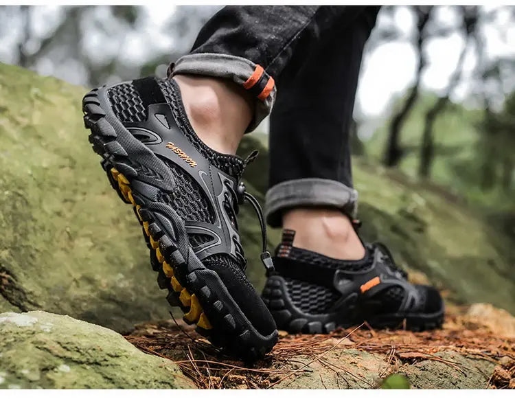 Outdoor  Anti-slip Wear-resistant Shoes for Men Hiking Jogging