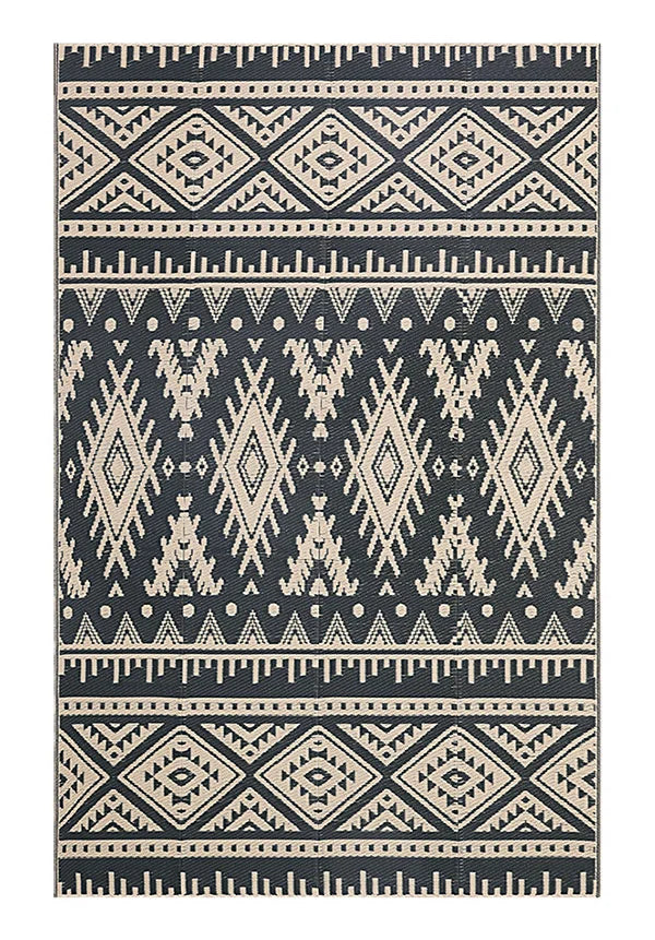 Kitinjoy Waterproof Outdoor Rug – Reversible Plastic Straw Boho Patio & RV Mat