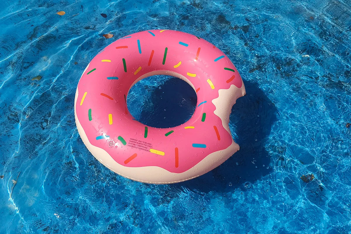 Rooxin Inflatable Donut Swim Ring – Pool Float for Kids & Adults